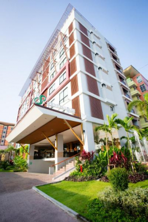  Crystal Jade Hotel  Районг